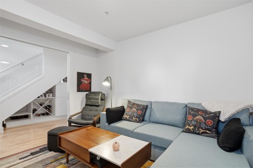 73 27Th Avenue E, Vancouver, BC 