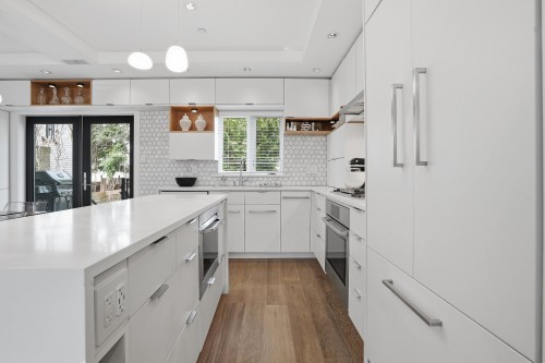 73 27Th Avenue E, Vancouver, BC 