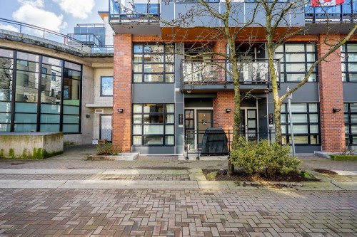 2751 Spring Street  Port Moody, BC V3H 0H3