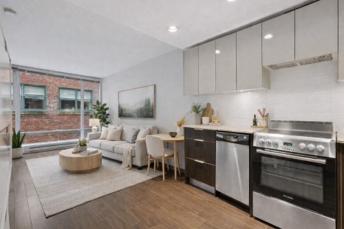 312-1919 Wylie Street  Vancouver, BC V5Y 0E7