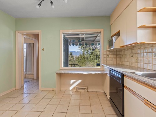 3910 10Th Avenue W, Vancouver, BC 