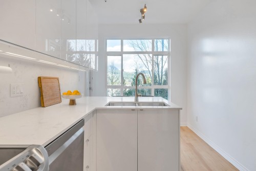 303-3001 Terravista Place, Port Moody, BC 