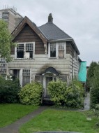 422 Eighth Street  New Westminster, BC V3M 3R7