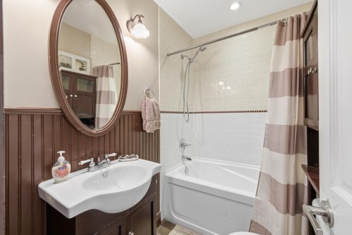 3662 Oak Street, Vancouver, BC 