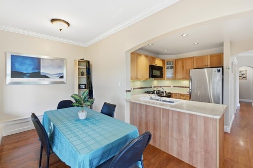 3662 Oak Street, Vancouver, BC 