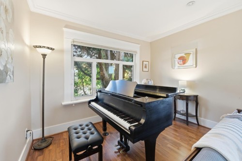 3662 Oak Street, Vancouver, BC 