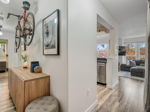 305-1915 Georgia Street E, Vancouver, BC 