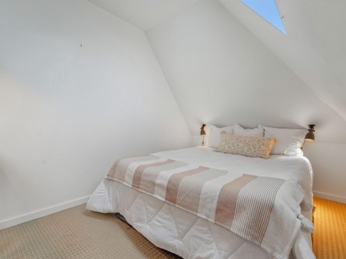 305-1915 Georgia Street E, Vancouver, BC 