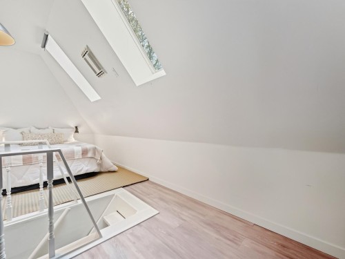 305-1915 Georgia Street E, Vancouver, BC 