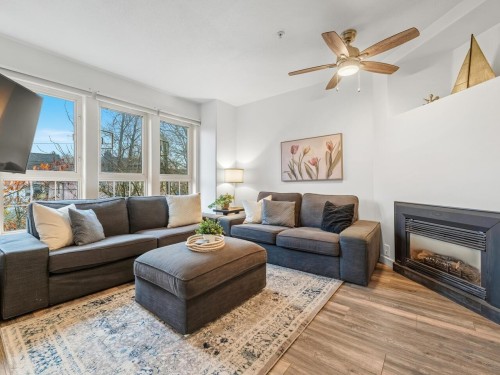 305-1915 Georgia Street E, Vancouver, BC 