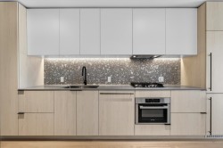 504-2471 St. George Street Vancouver, BC V5T 0L8