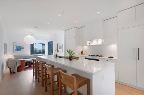 48 King Edward Avenue W, Vancouver, BC 