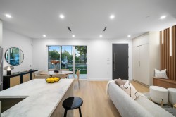 1-2386 45th Avenue E Vancouver, BC V5R 1K3