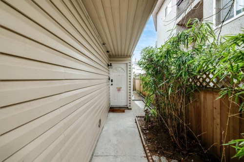 819 70Th Avenue W, Vancouver, BC 