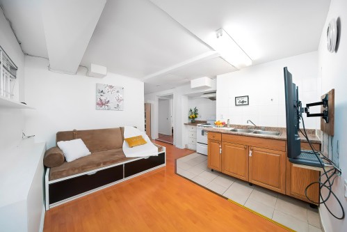 3134 1St Avenue E, Vancouver, BC 