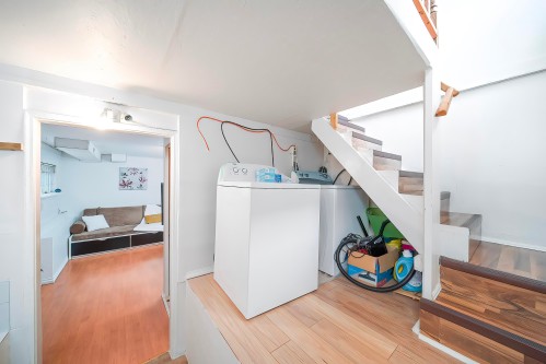 3134 1St Avenue E, Vancouver, BC 