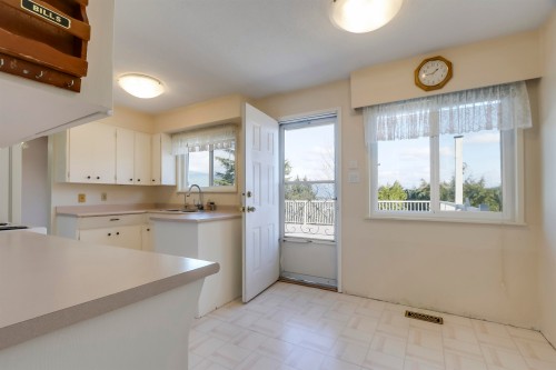 1011 Palmdale Street, Coquitlam, BC 