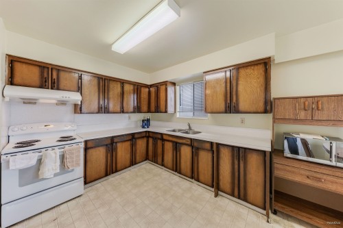 1961 50Th Avenue E, Vancouver, BC 