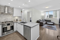 2101-520 Como Lake Avenue  Coquitlam, BC V3J 0E8