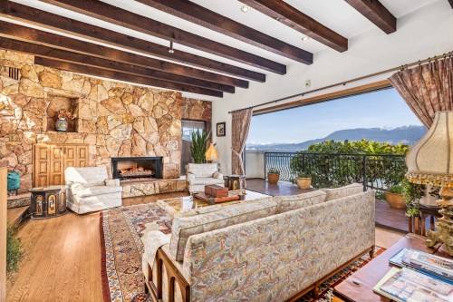 3167 Point Grey Road, Vancouver, BC 