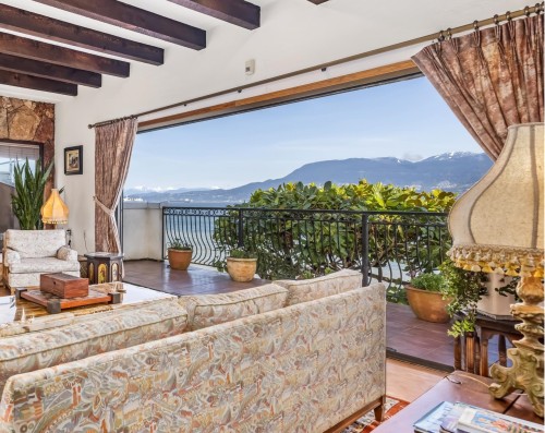 3167 Point Grey Road, Vancouver, BC 