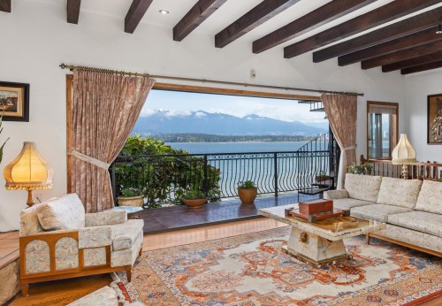 3167 Point Grey Road, Vancouver, BC 