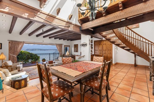 3167 Point Grey Road, Vancouver, BC 