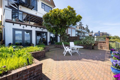 3167 Point Grey Road, Vancouver, BC 