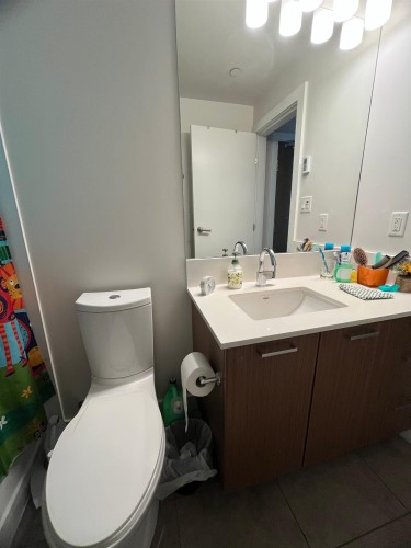 209-1182 16Th Street W, North Vancouver, BC 
