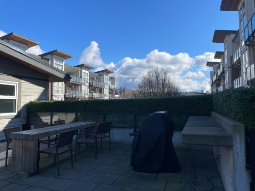 209-1182 16Th Street W, North Vancouver, BC 