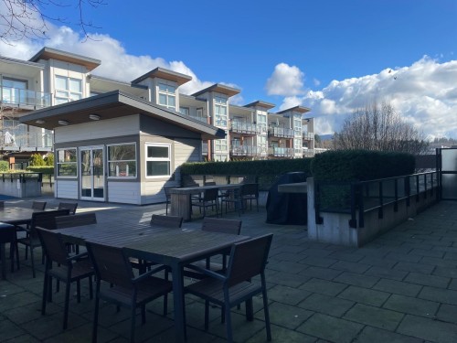 209-1182 16Th Street W, North Vancouver, BC 