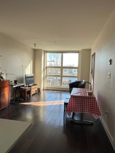 209-1182 16Th Street W, North Vancouver, BC 