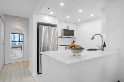 1003-838 Agnes Street  New Westminster, BC V3M 6R3