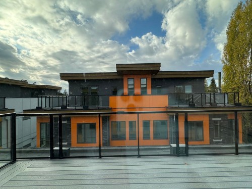 7555 Oak Street, Vancouver, BC 