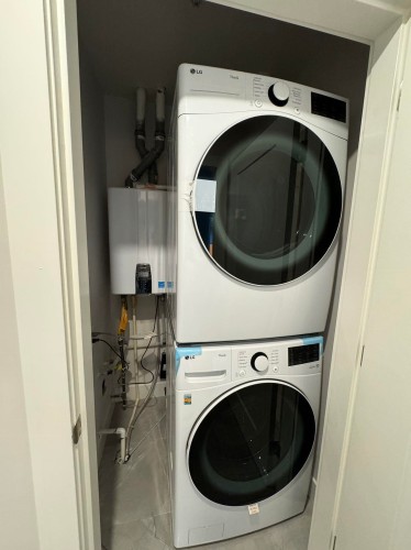 7555 Oak Street, Vancouver, BC 