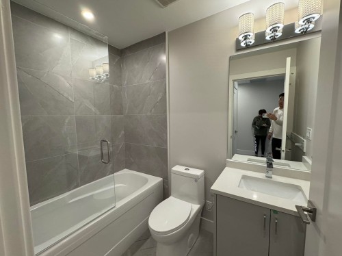 7555 Oak Street, Vancouver, BC 