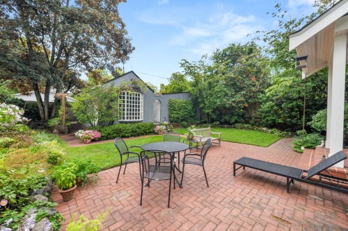 2527 37Th Avenue W, Vancouver, BC 