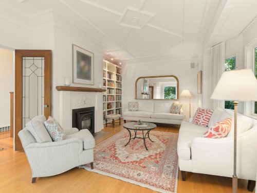 2527 37Th Avenue W, Vancouver, BC 