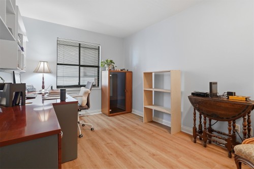 203-5550 14B Avenue, Delta, BC 