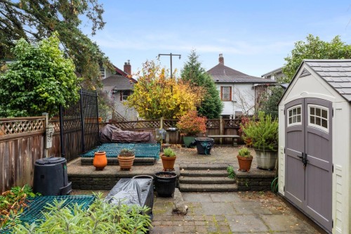 1752 4Th Avenue E, Vancouver, BC 