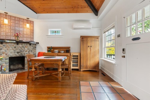 1752 4Th Avenue E, Vancouver, BC 