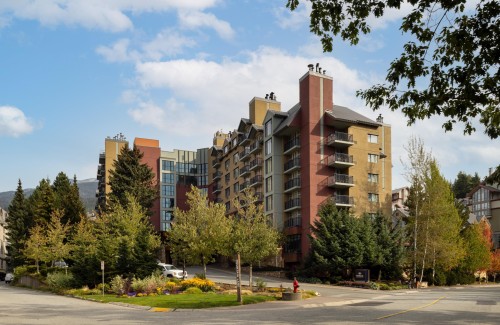 613-4050 Whistler Way  Whistler, BC V8E 1H9