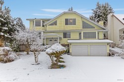 3178 Leeward Court  Coquitlam, BC V3C 5A9