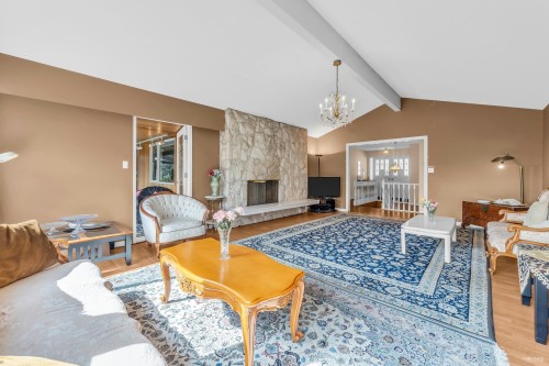 1181 Chartwell Drive, West Vancouver, BC 