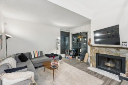 4418 Yew Street  Vancouver, BC V6L 3C8