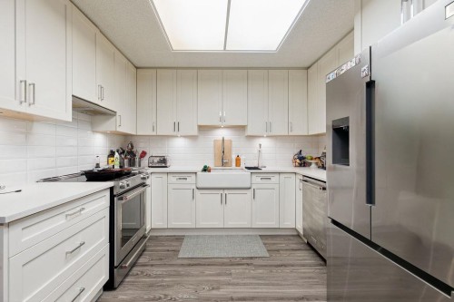 4418 Yew Street, Vancouver, BC 