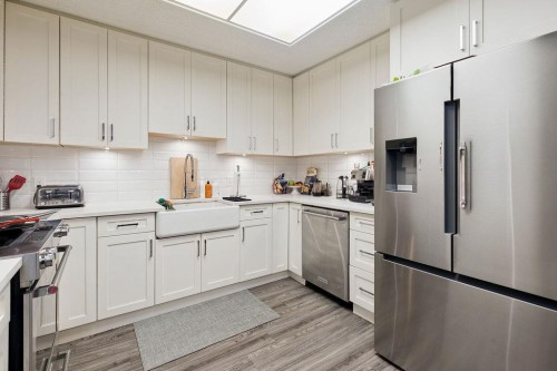 4418 Yew Street, Vancouver, BC 