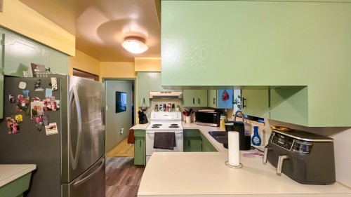 6611 Lakeview Avenue, Burnaby, BC 