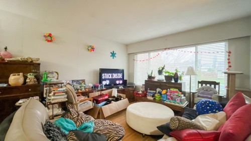 6611 Lakeview Avenue, Burnaby, BC 