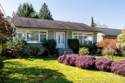 1126 Kings Avenue  West Vancouver, BC V7T 2C3